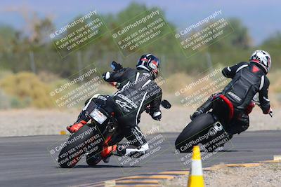media/Sep-25-2023-Moto Forza (Mon) [[81ffa65e0a]]/B-C Group/Session 4 (Turn 2 Backside)/